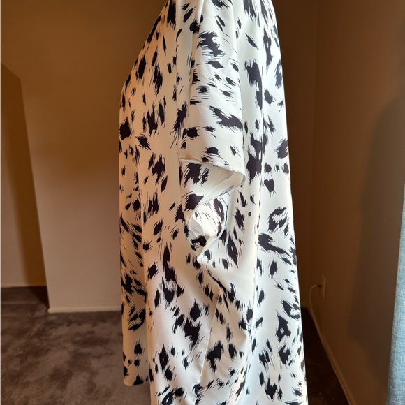 Woman’s Blouse 2X 27 1/2” PTP - Picture 4 of 6